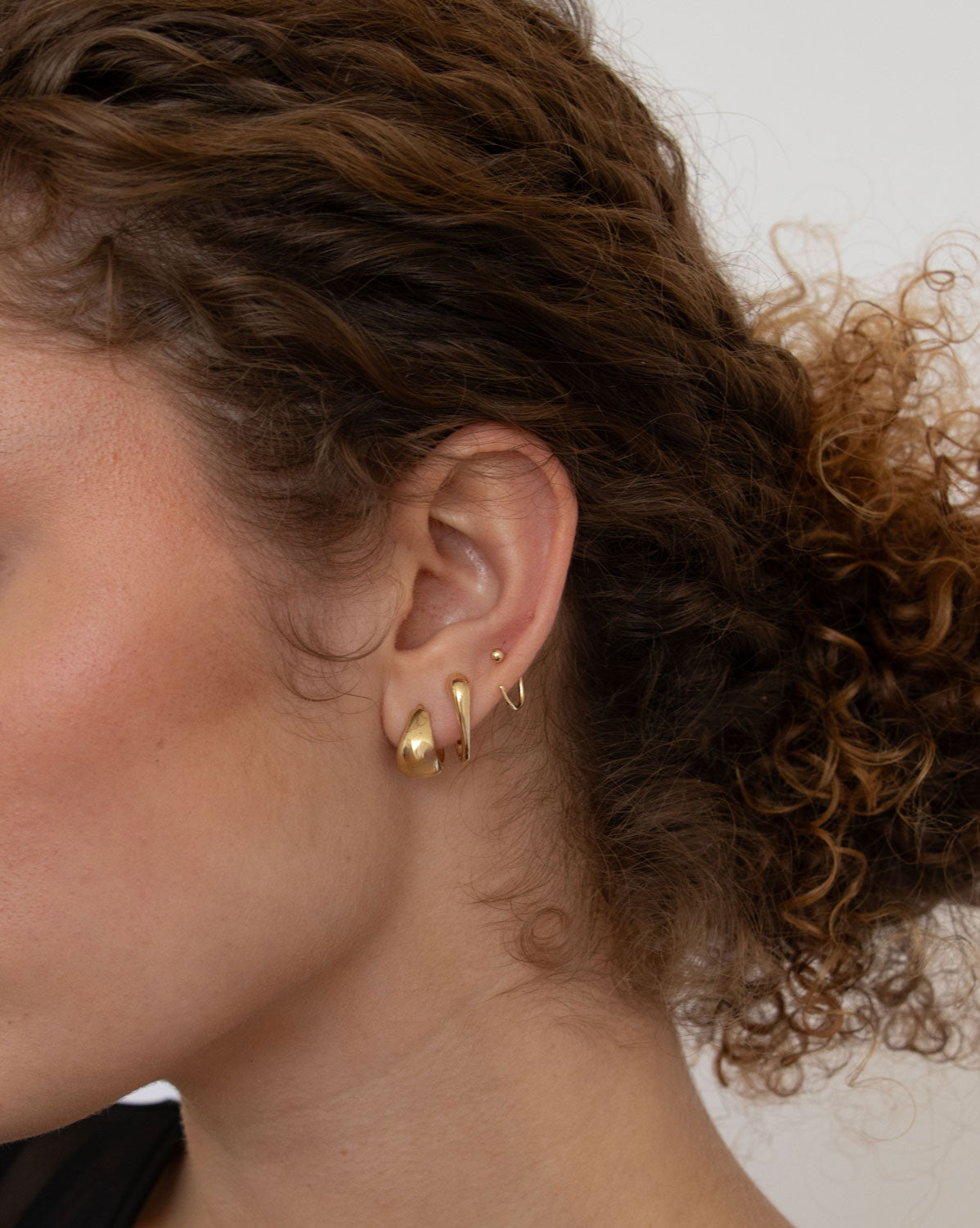 (Pair) Cardi Hoops